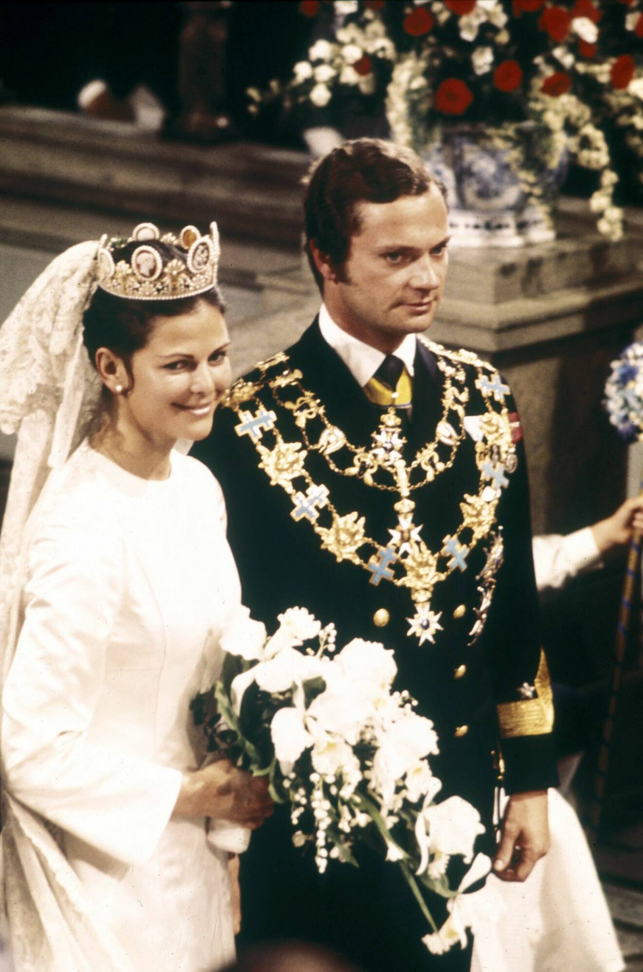 Kung Carl XVI Gustaf gifter sig med Silvia Sommerlath.