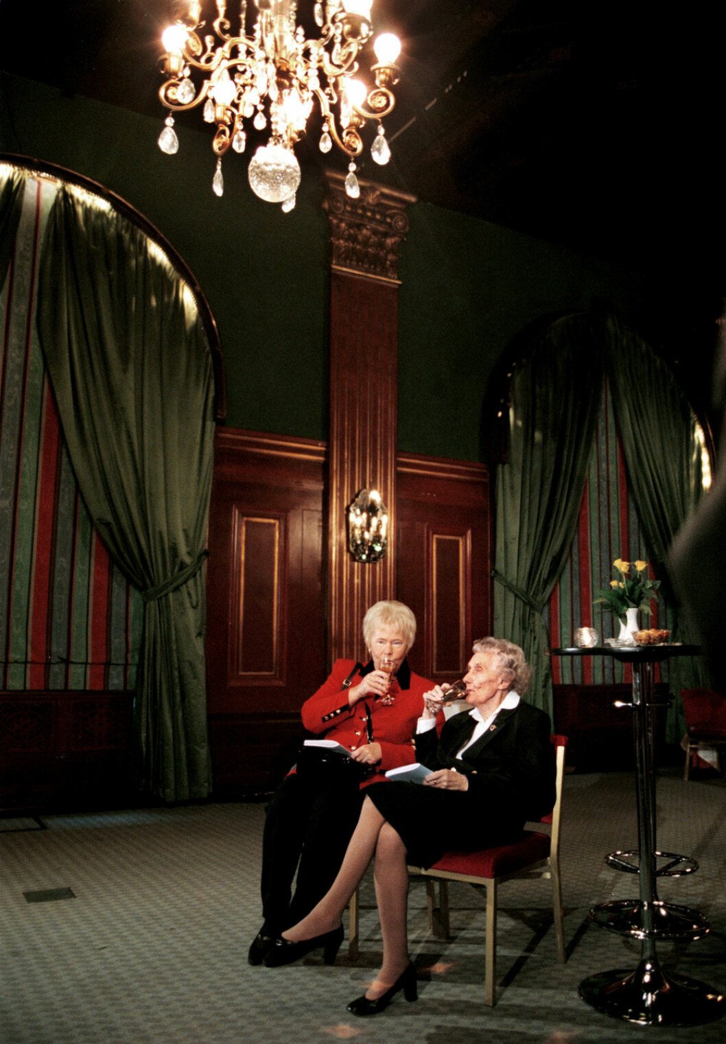 Kerstin Kvint och Astrid Lindgren väntar på Jeltsin 1991