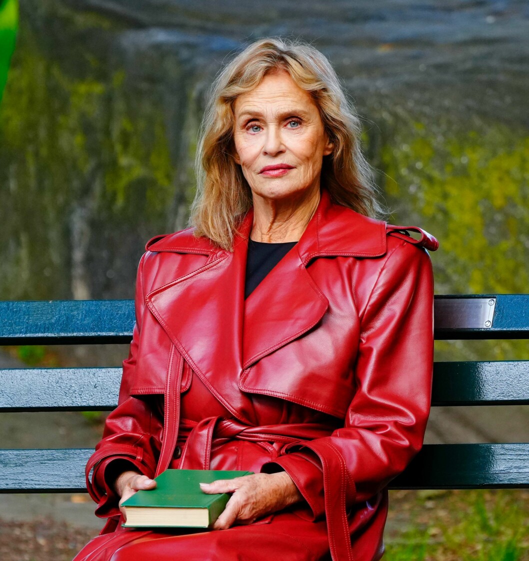 Lauren Hutton i en mjuk axellång page. lauren hutton frisyr 2022