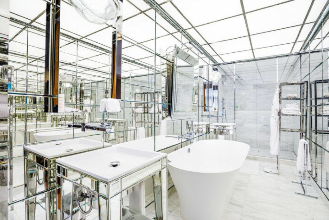 Hotellbadrum på Le Royal Monceau i Paris