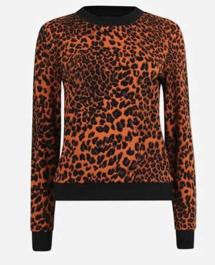 leopardmönstrad tröja