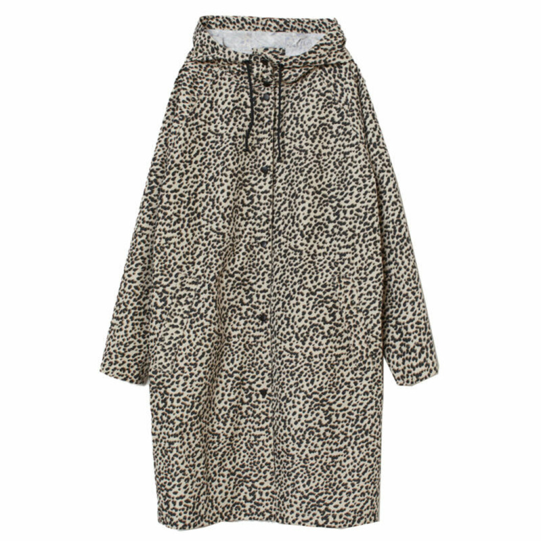 Leopardmönstrad regnjacka från H&M. Leopardmönstrad regnjacka