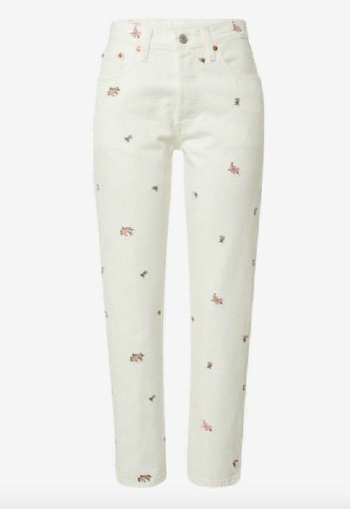 Jeans, Levis. Vita mom-jeans med pastellfärgade blommor på. Jeans från Levis.