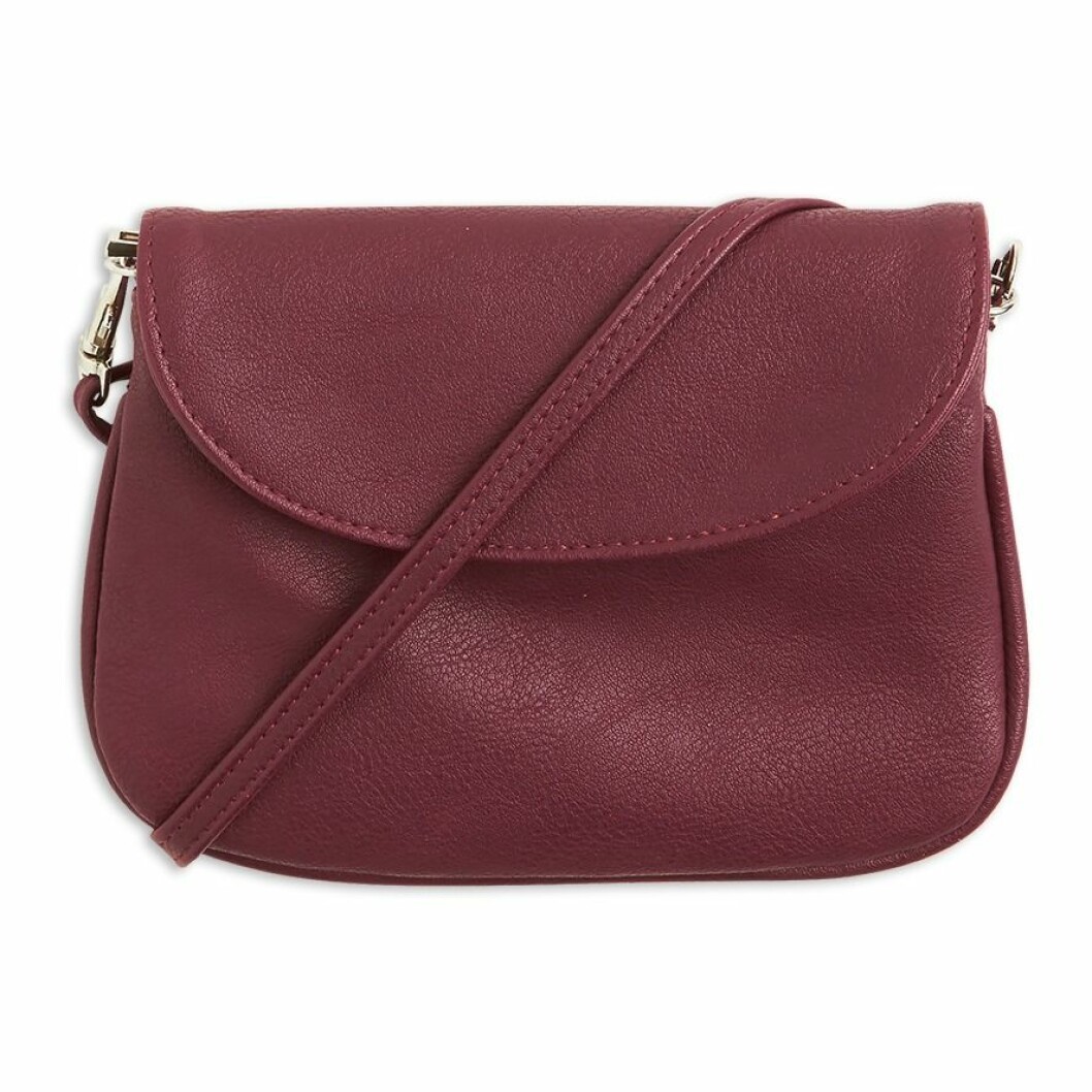 <a href="http://www.lindex.com/se/dam/nyheter/7431724/Liten-axelremsvaeska/?styleId=85546771" target="_blank">Handväska</a>, 149 kr, Lindex. lindex-vaska