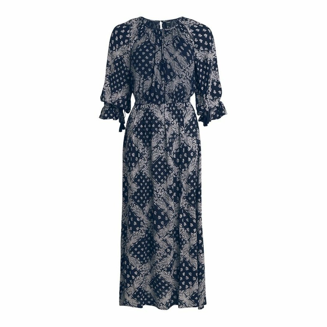 <a href="http://www.lindex.com/se/dam/oeverdelar/klaenningar/7434095/Krinklad-laangklaenning/?styleId=85831711" target="_blank">Romantisk touch</a>, 499 kr, Lindex. klanning-romantisk-lindex