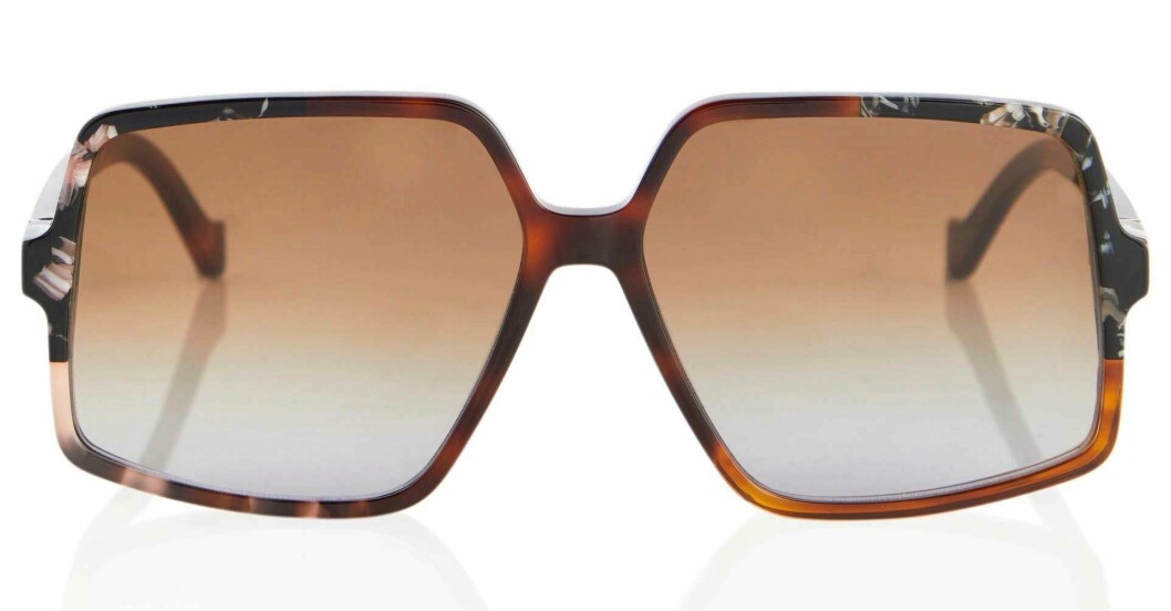 Loewe solglasögon.