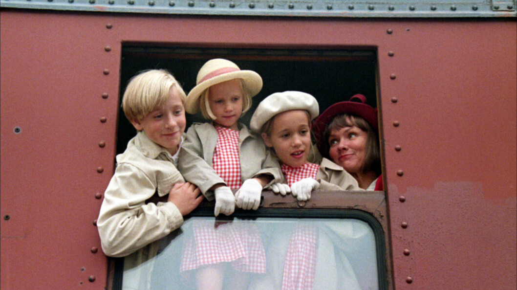 Martin Andersson som Jonas, Grete Havnesköld som Lotta, Linn Gloppestad som Mia och Beatrice Järås som mamma Doris. lotta på bråkmakargatan
