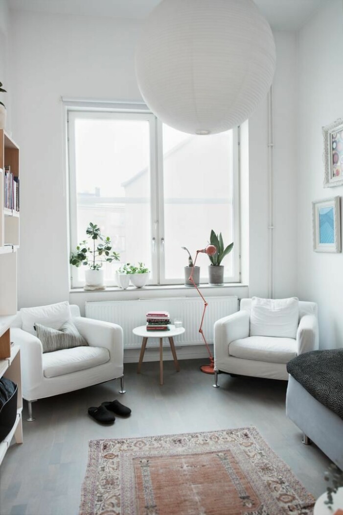 Försäljaren låter oss veta att Lottas lägenhet kan göras om till en fyra eller bygga till loft.