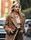 Modeprofilen Leonie Hanne bär lyxig kappa i ull och kashmir.