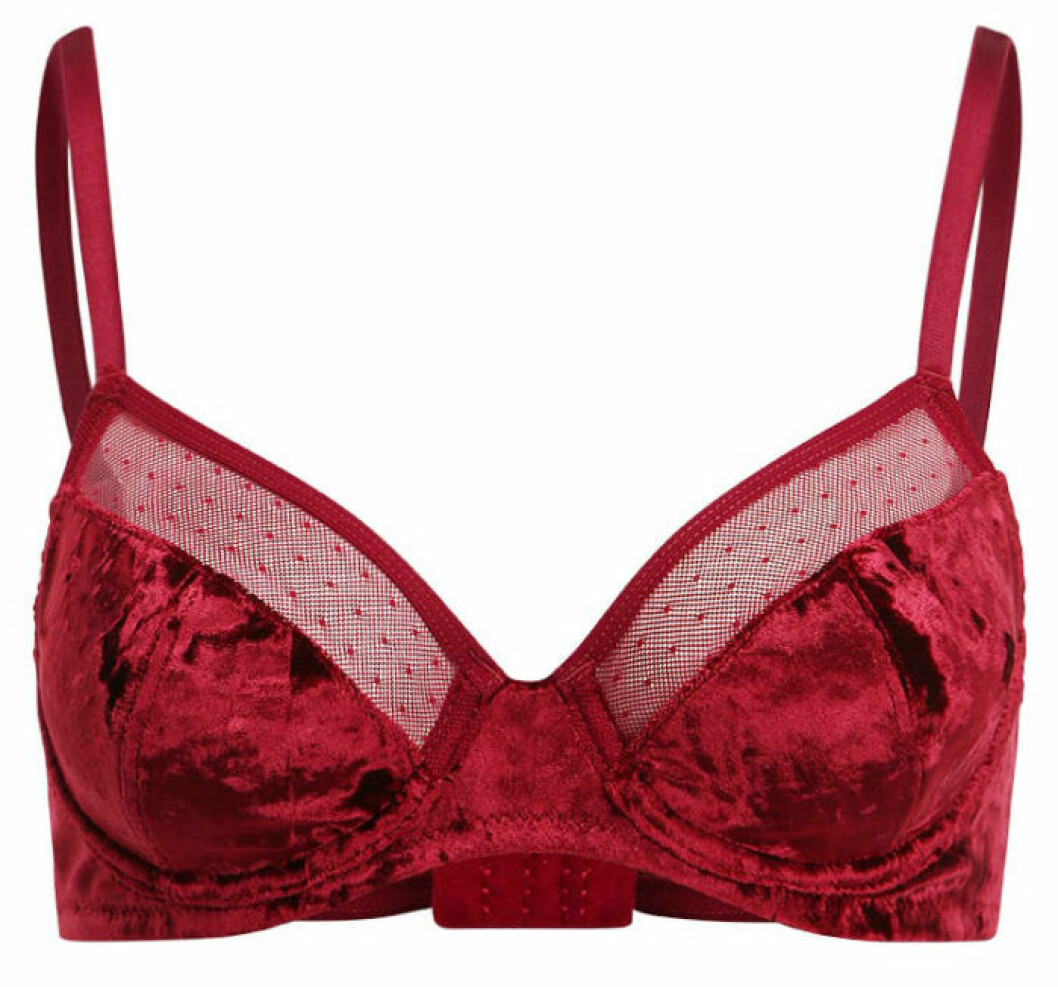 Röd bygel-bh från <a href="https://apprl.com/sv/pd/4UJT/" target="_blank" rel="noopener">Mint&Berry</a>.