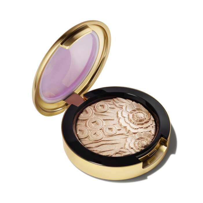fin highlighter från MACs makeupkollektion Lunar Luck