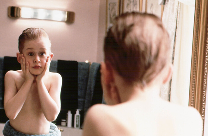 Macaulay Culkin i Ensam hemma. Macaulay Culkin i Ensam hemma.