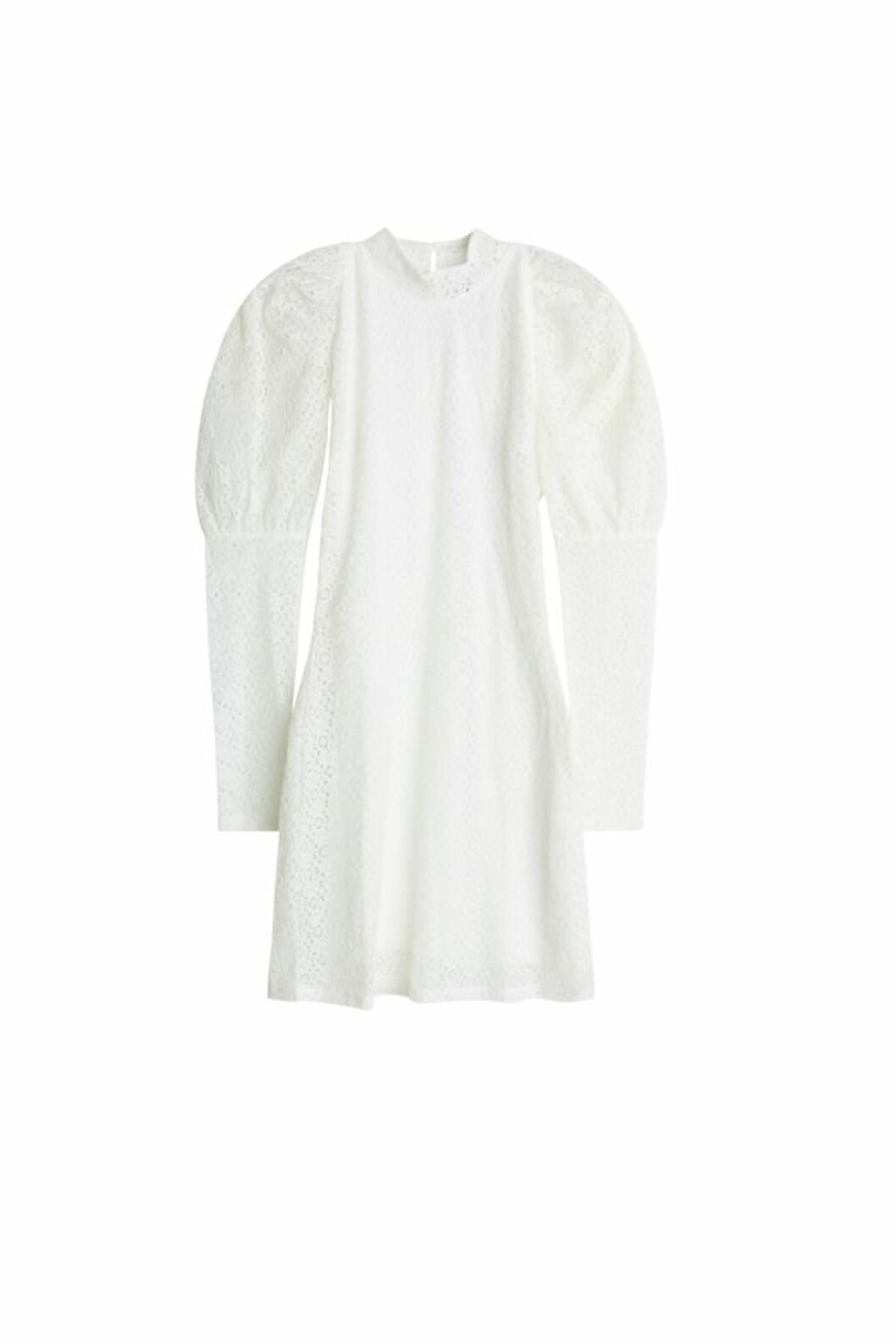 Maja Nilsson Lindelöf släpper kollektion med Gina tricot – vit klänning med puffärm