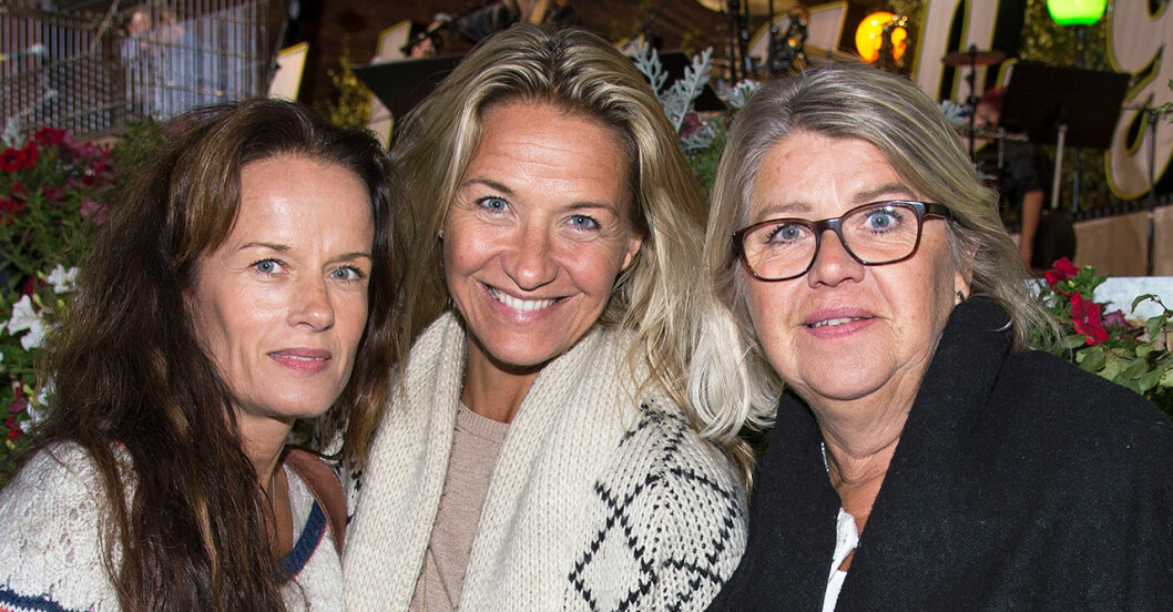 Malin Berghagen, Kristin Kaspersen och Monica Svensson på Allsång på Skansen 2016.