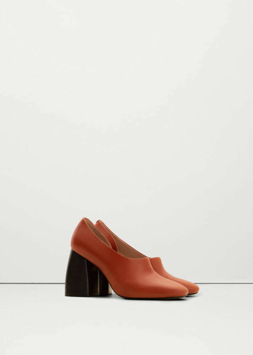 orangea-pumps-mango