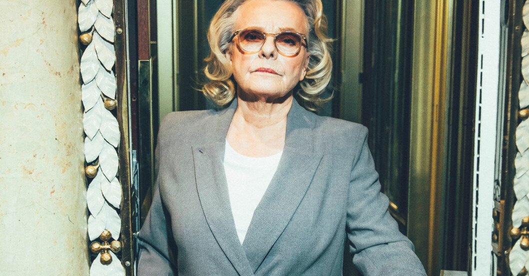 Marie Göranzon var med och stöttade Helena Bergström när hon regisserade Mia Skäringers show No more fucks to give. ”Det är helt osannolikt att hon står uppe på scen och bjuder på så mycket. Det är tufft gjort. Sedan hade Helena gjort ett fantastiskt jobb med föreställningen också, så det var en riktig kick att se den”, säger hon. Marie Göranzon, skådespelare.