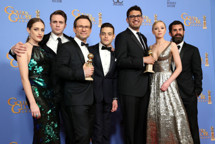 Martin Wallström med Mr. Robot-ensemblen på Golden Globe-galan.