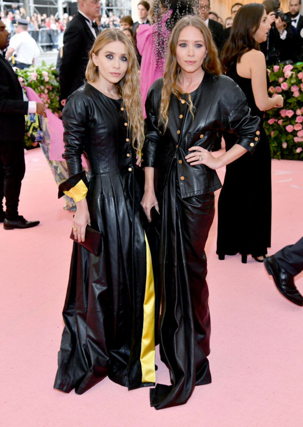 Mary-Kate Olsen och Ashley Olsen. Mary-Kate Olsen och Ashley Olsen på röda mattan