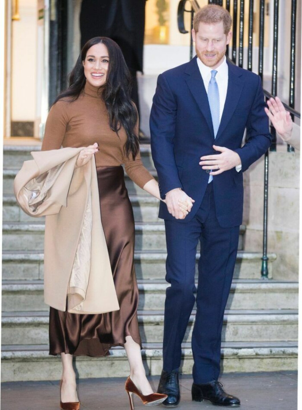 Bildkälla: TT/Backgrid UK Meghan Markle brun satinkjol