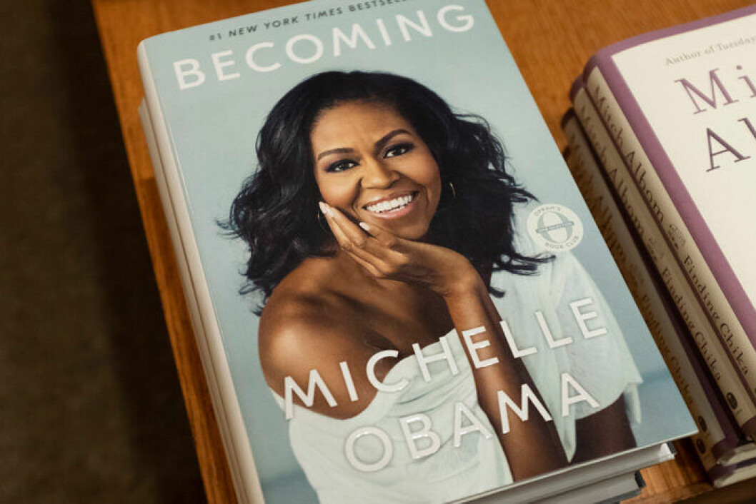 Michelle Obamas memoarer <em>Becoming</em> har sålt i över 10 miljoner exemplar världen över. En bild på Michelle Obamas bästsäljande memoarer Becoming.