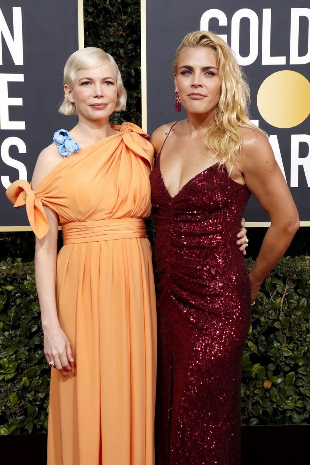 Michelle Williams och Busy Philipps. Michelle Williams och Busy Philipps på Golden Globes.