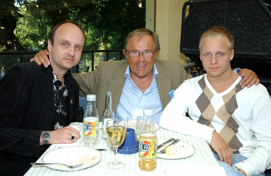Arne Weise med sönerna Mikael och Andreas. Arne Weise med sönerna Mikael och Andreas.