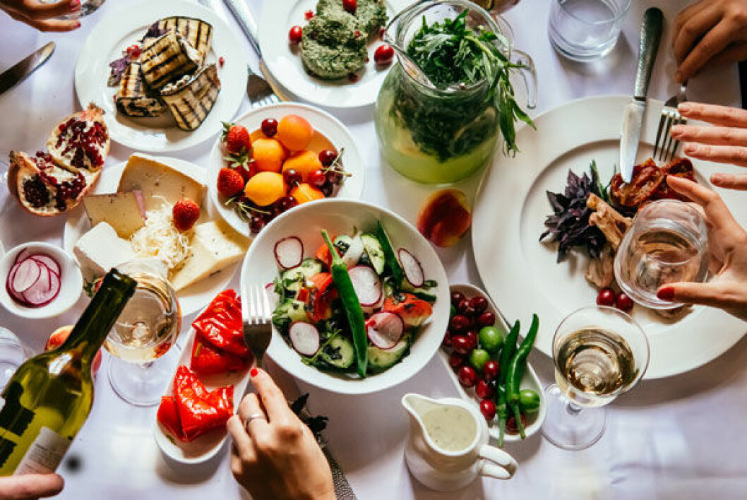 Mer vego och mindre svinn – det är vägar till miljösmart mat. Mer vegetariskt och mindre matsvinn – det är vägar till miljösmart mat.