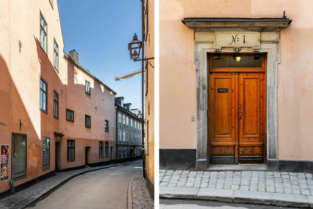 Minihuset ligger på innergården på pittoreska Mariagränd. Historiska Mariagränd på Södermalm i Stockholm.
