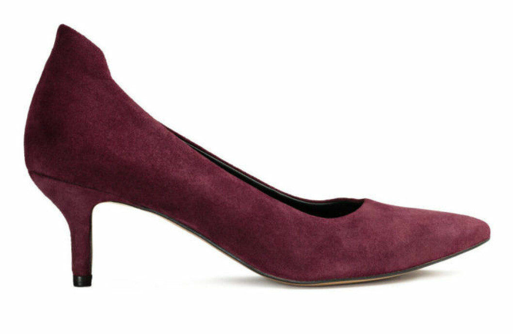 <a href="http://www.hm.com/se/product/52009?article=52009-A" target="_blank">Pumps i mocka</a>, 599 kr, H&M. pumps-mocka-hm
