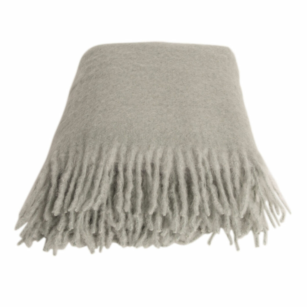 Salviagrön pläd i mohair från Stackelbergs