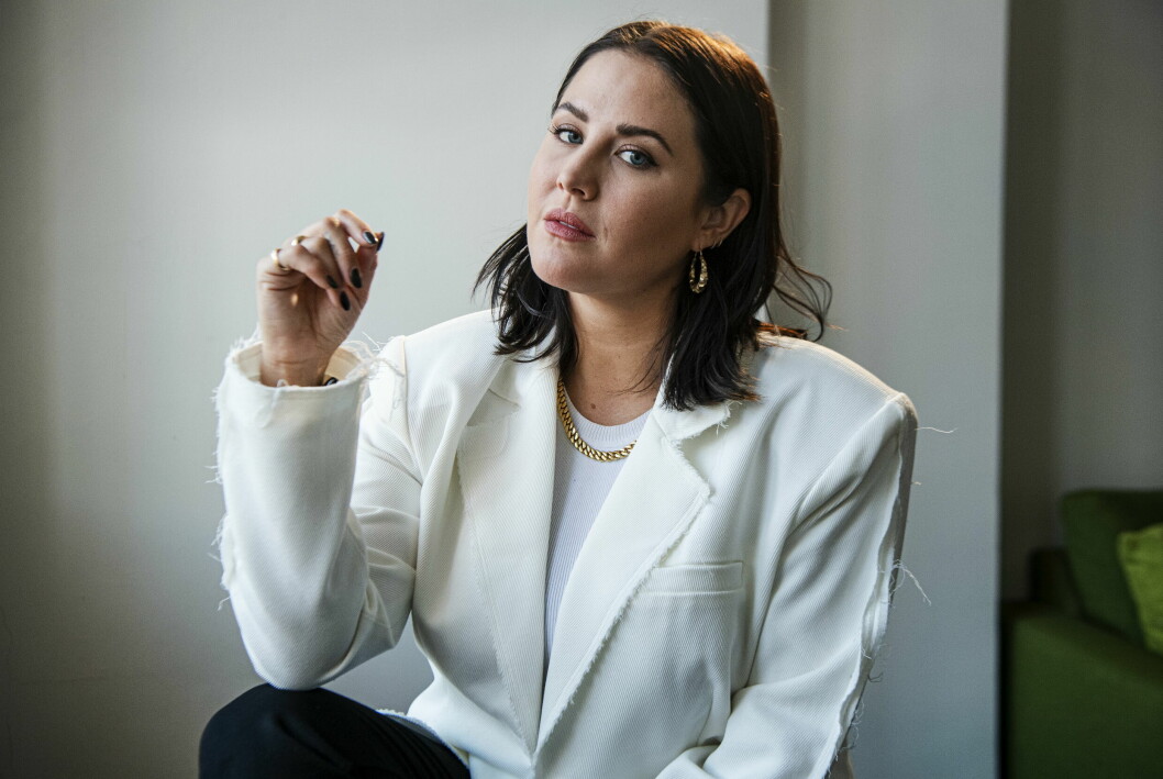 Molly Sandén vill inte lämna över sin kontroll till någon annan. molly sandén