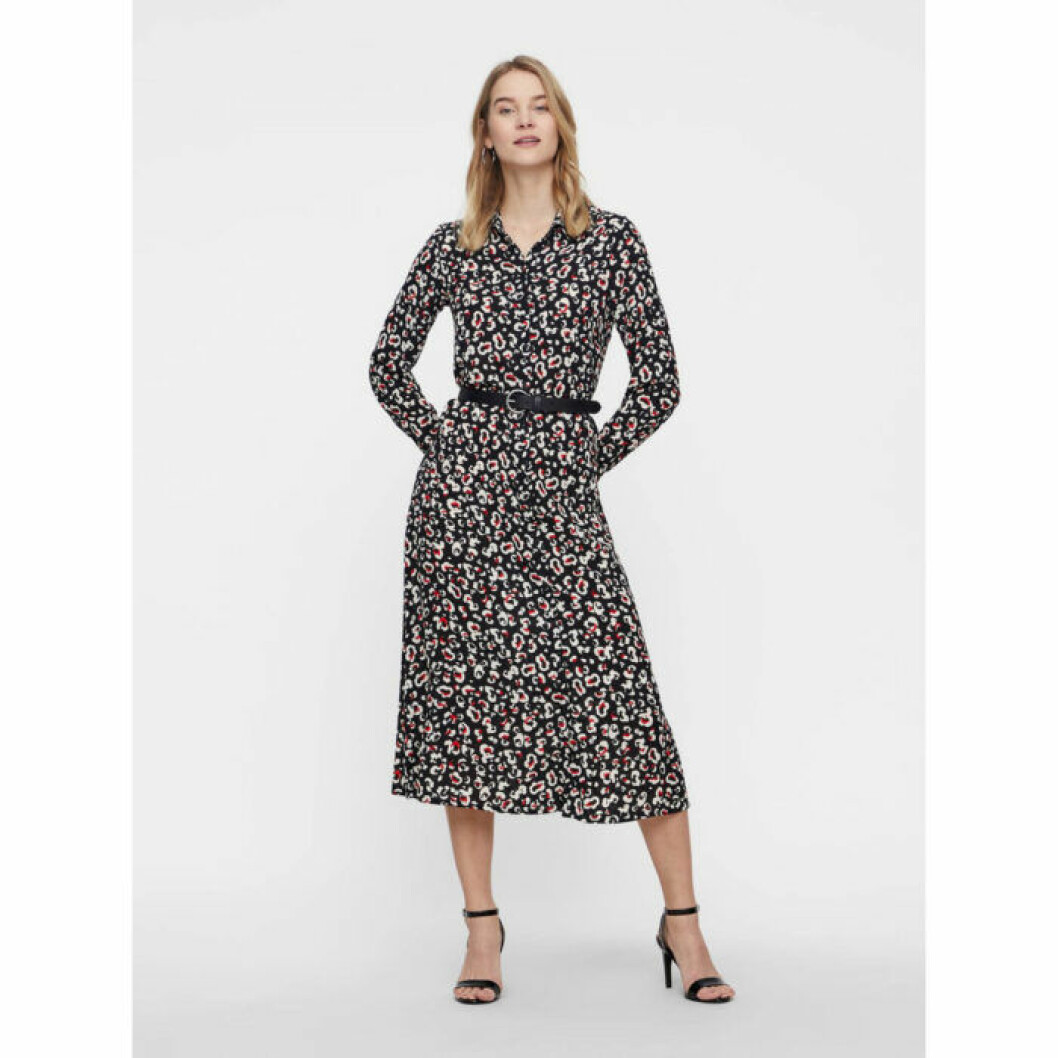 Mönstrad klänning från Vero Moda