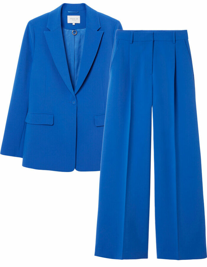 blå kostym med vida byxor för dam från stockh lm studio