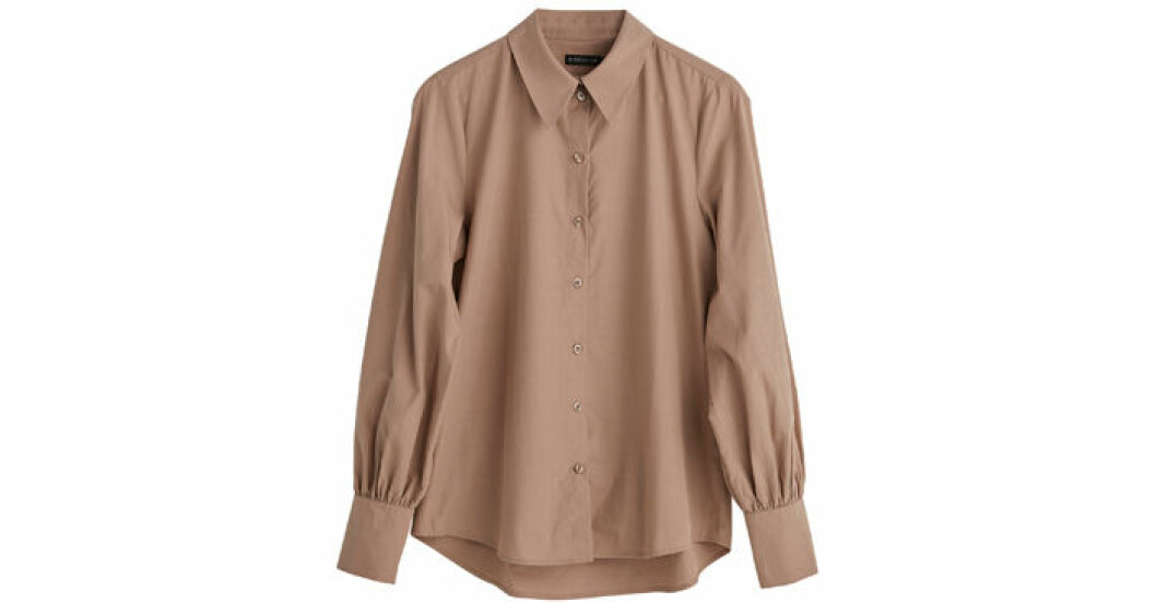 Blus, 599 kronor. <a target="_blank" href="https://www.marqetstores.se/stockh-lm-venice-shirt-amphora/?utm_source=nativefemina&utm_medium=referral&utm_campaign=campaign10&utm_content=femina">Shoppa här!</a>