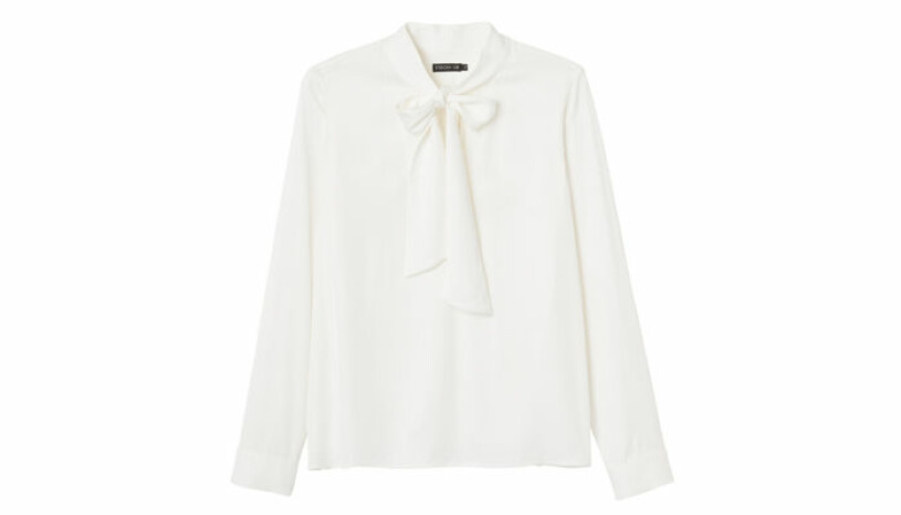 Blus, 399 kronor. <a target="_blank" href="https://www.marqetstores.se/stockh-lm-sara-blouse-snow-white/?utm_source=nativefemina&utm_medium=referral&utm_campaign=campaign10&utm_content=femina">Shoppa här!</a>