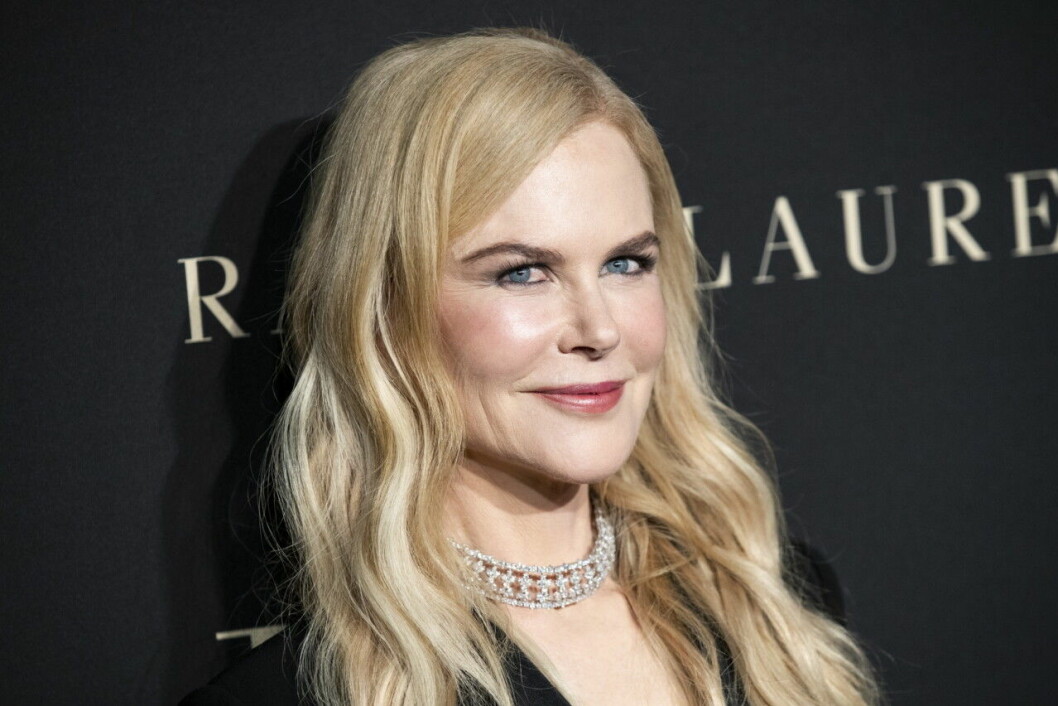 Nicole Kidman gör det som krävs för en roll. Byter hand, till exempel. Nicole Kidman