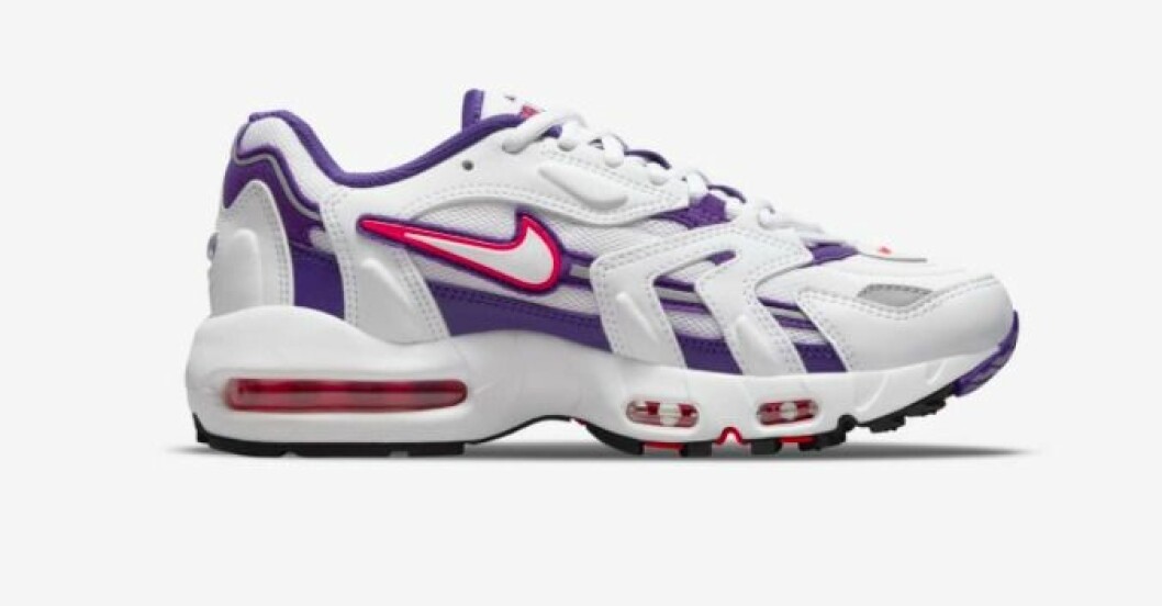 Sneakers, Air Max 96 II“ i “Grape ice”, 1899 kr, Nike Chunky sneakers i vitt med lila och röda detaljer. Sneakers från Nike.