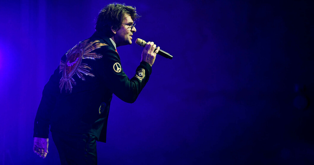 Foto: Carolina Byrmo/Aftonbladet/TT Så mycket bättre 2019: Niklas Strömstedt framför en låt på sin julshow