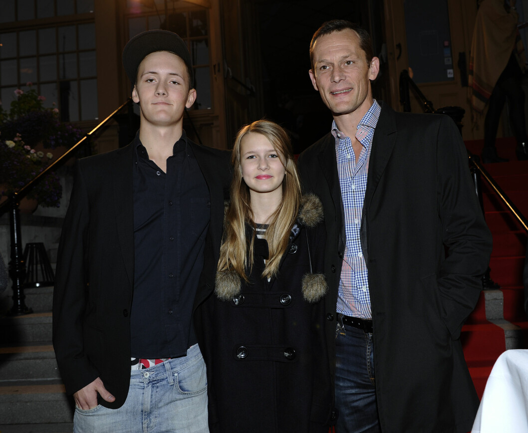 Lena har barnen Noa och Saga tillsammans med exmaken Måns Herngren. Här syns de utanför en av Lenas konserter, 2011.