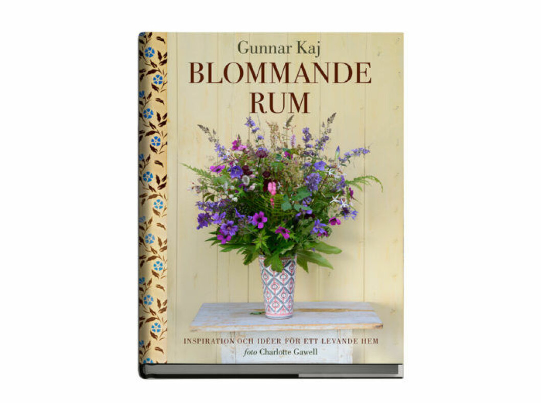 <em>Blommande rum – inspiration och idéer för ett levande hem</em> av <strong>Gunnar Kaj</strong> (Norstedts) Omslag Boken Blommande rum – inspiration och idéer för ett levande hem