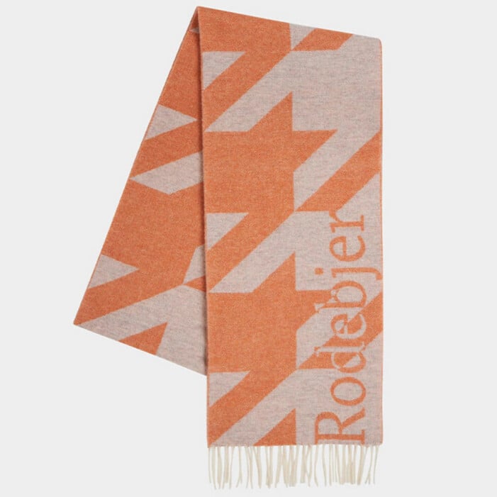orange halsduk rodebjer
