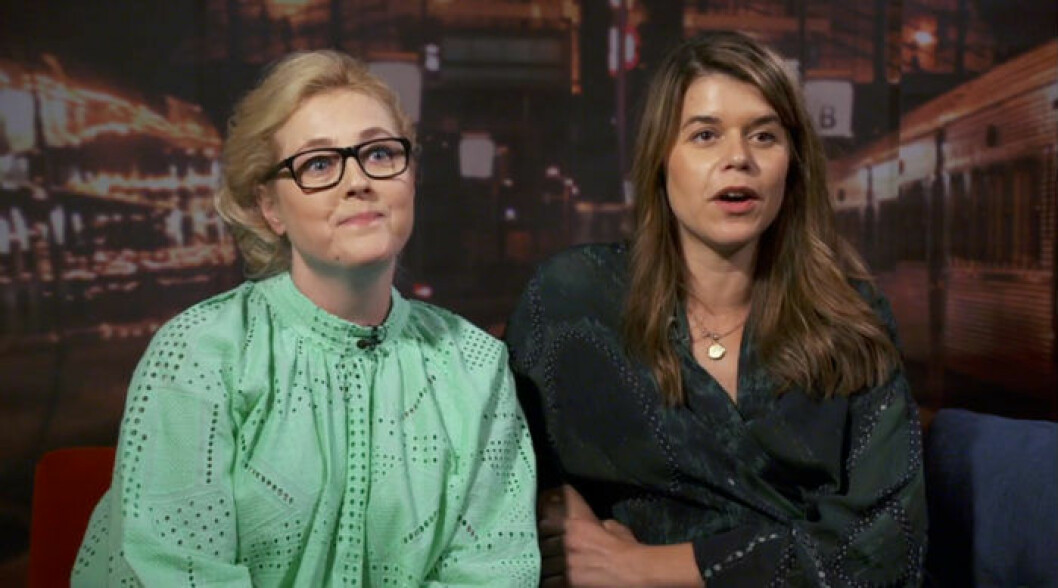 Grotescos Hanna Dorsin och Emma Mohlin får starka motståndare i På Spåret. Hanna Dorsin och Emma Mohlin i På spåret