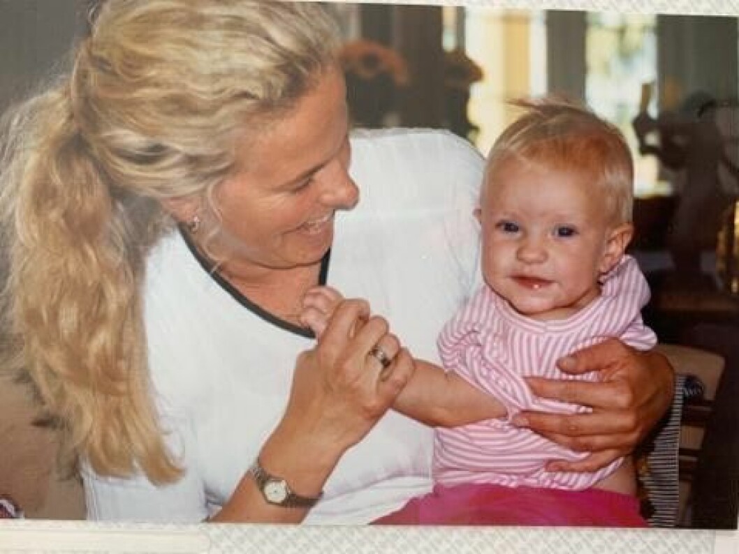 Mia tillsammans med sin andra dotter Penny under sent 90-tal.