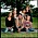 Bild från 2003: Per Morberg med döttrarna Liza, Alida, Astrid, Janina och Molly.