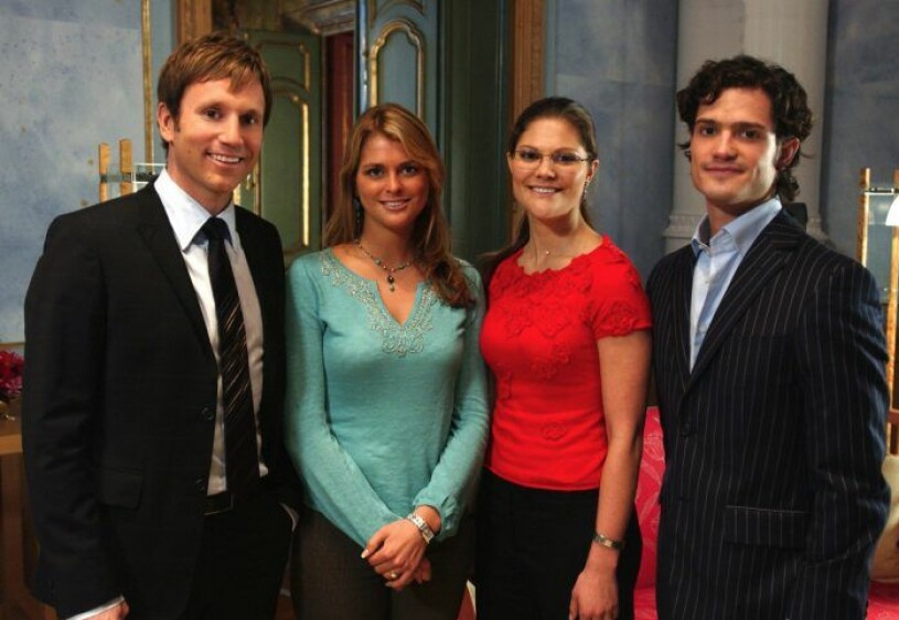 Peter Jihde med Victoria, Madeleine och Carl Philip 2004.