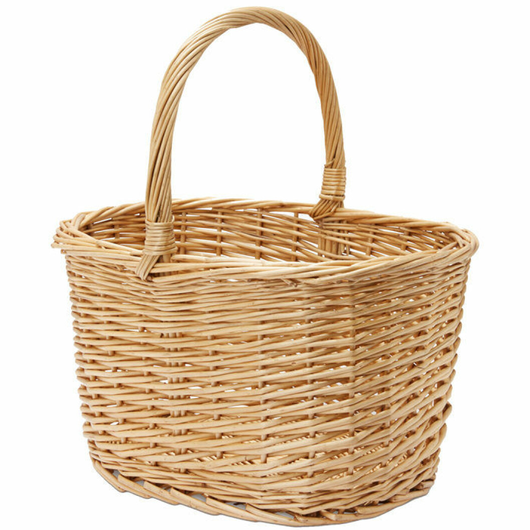Klassisk flätad picknickkorg