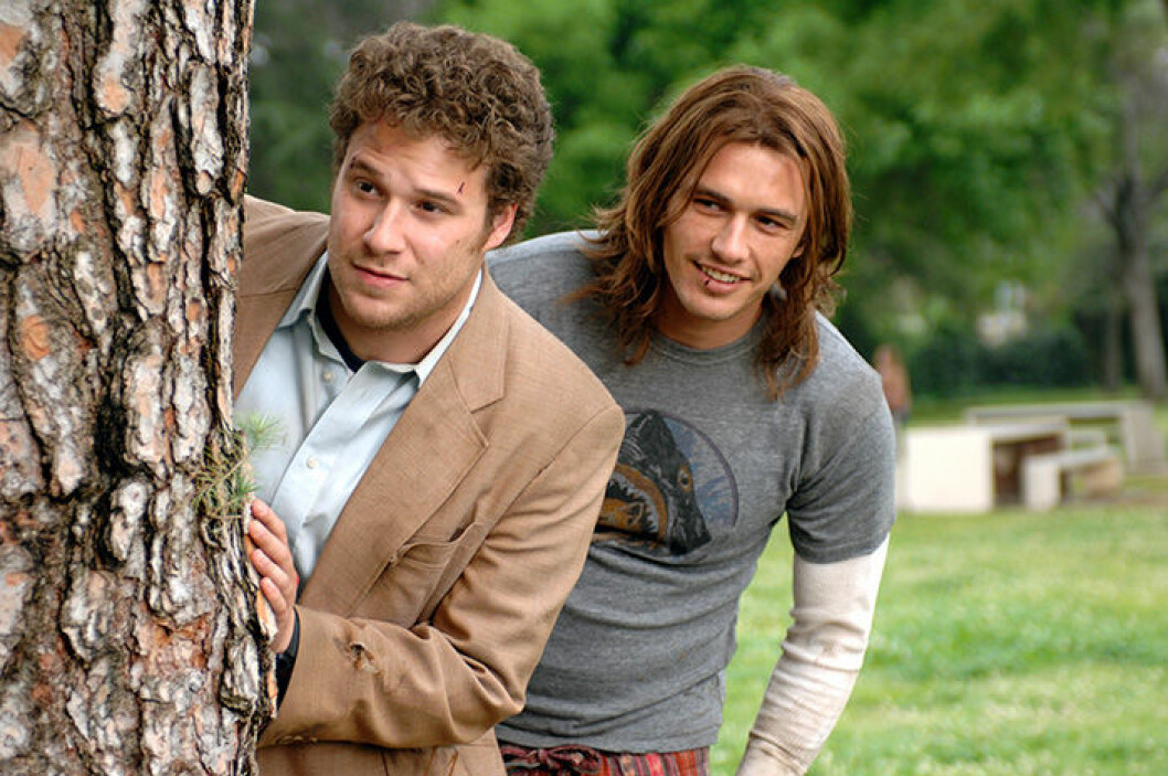 Ingenting går enligt plan för Dale och Saul i komedin <em>Pineapple Express</em>. En bild från komedin Pineapple Express som finns på Netflix.