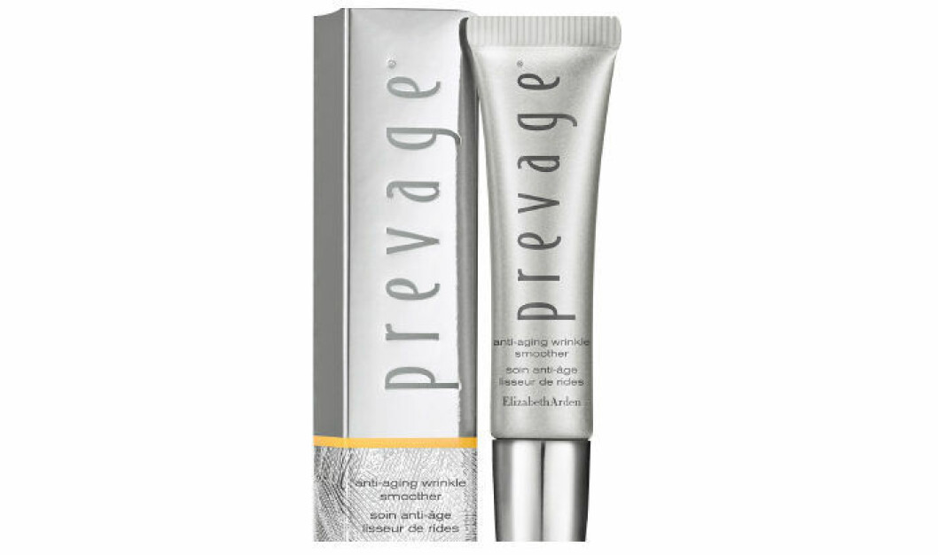 Vill du bara göra en punktinsats för att fylla ut linjer finns fiffiga Anti-Aging Wrinkle Smoother från Prevage som snabbt ger en jämnare yta med hjälp av hyaluronsyra. Ca 700 kr. primer3