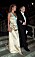 Prinsessan Madeleine i en guldklänning på nobelfesten 2000