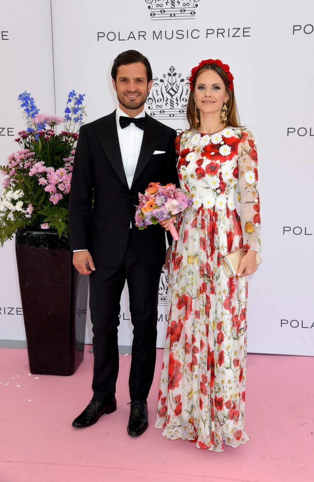 Prinsessan Sofia och prins Carl Philip. Prinsessan Sofia och prins Carl Philip på rosa mattan på Polarpriset 2019